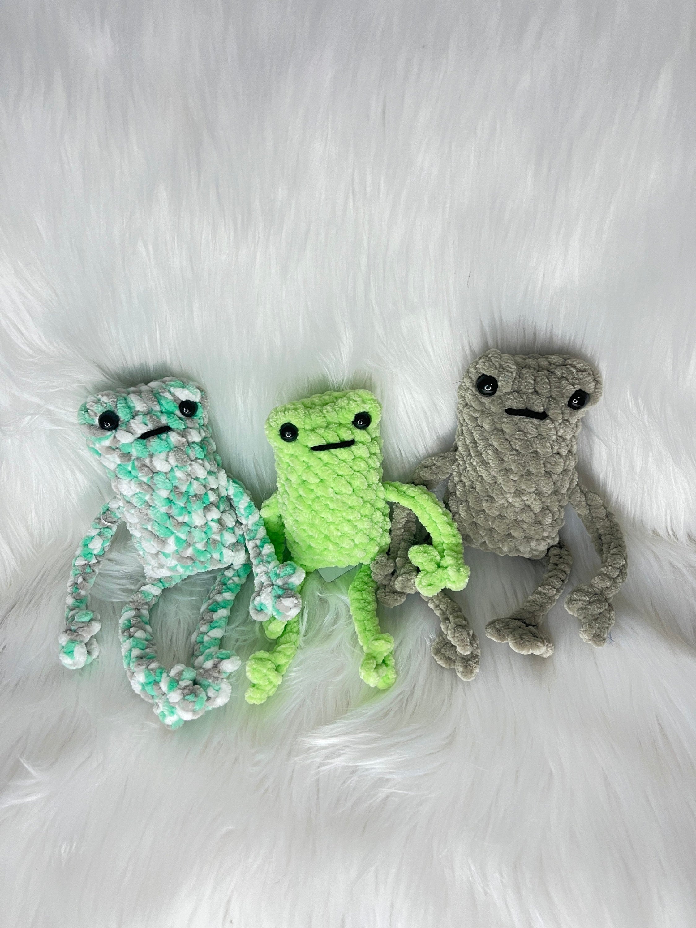 Frog Crochet Plushie: Custom Color, Soft Stuffed Amigurumi